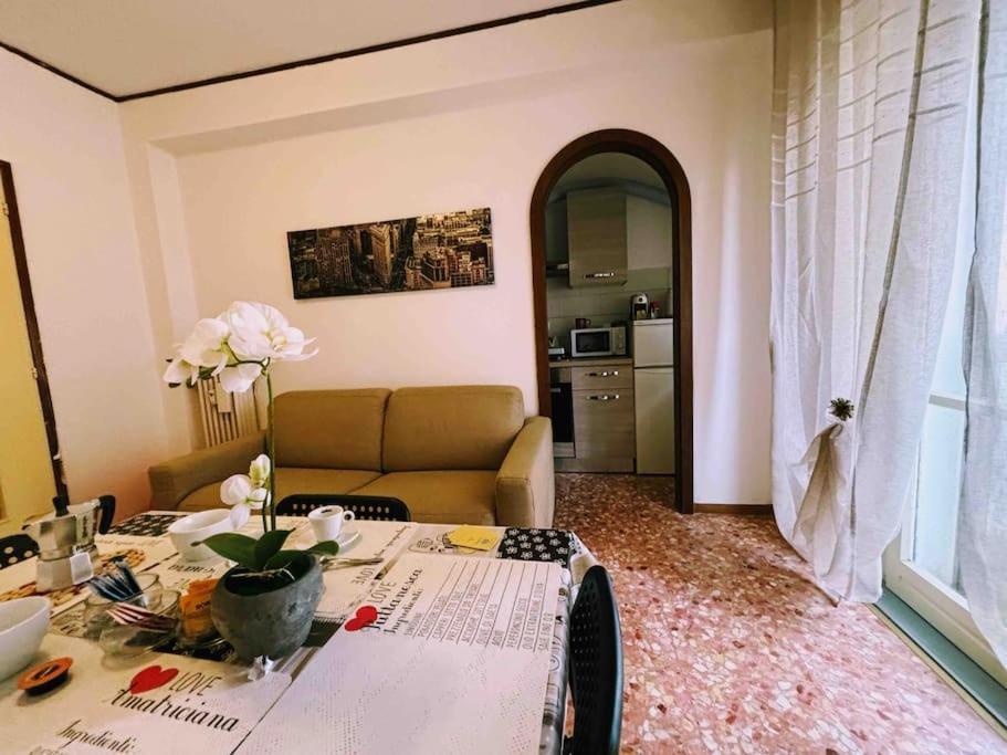 Netflix - Wi-Fi - “Fiume 19” - Apartamento Trieste Exterior foto